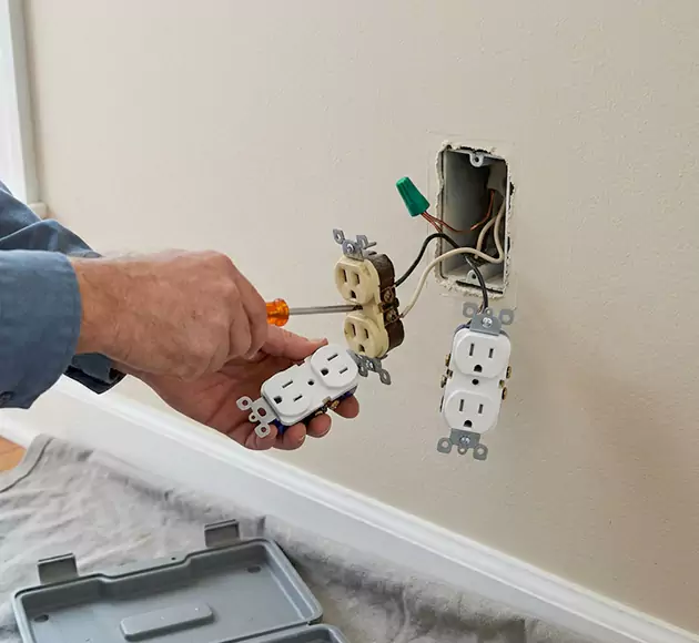Professional Outlet Replacement: Your Local Swap-Out Team in Smyrna, TN